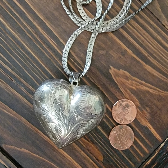 Large Puffed Heart Vintage Sterling Silver 925 Engraved Swirl Pendant Necklace - Picture 10 of 10